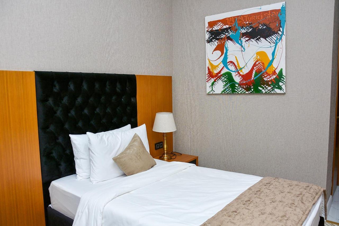 Ramada By Wyndham Turkistan Hotel Екстериор снимка
