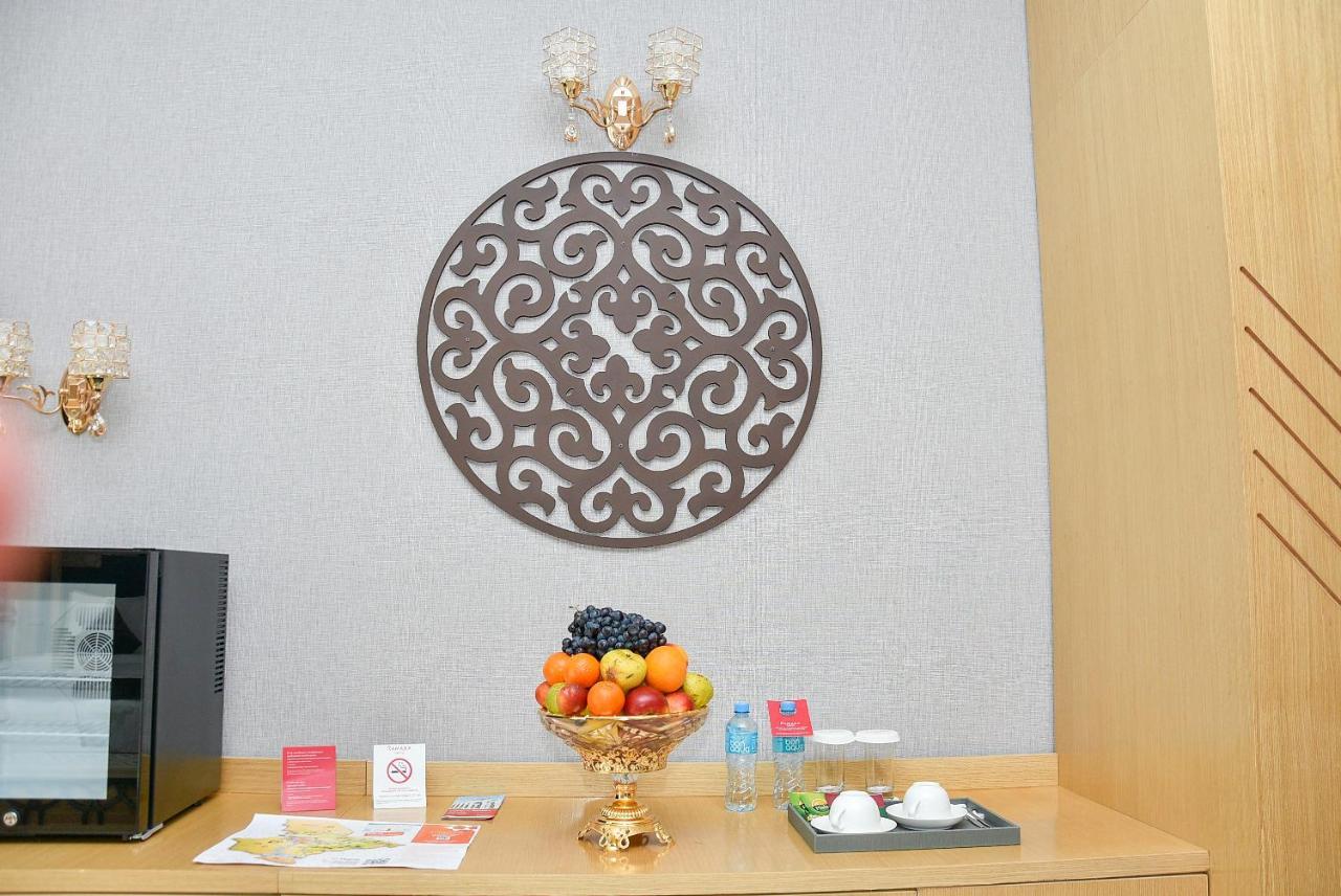 Ramada By Wyndham Turkistan Hotel Екстериор снимка